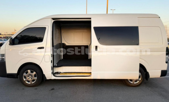 Acheter Occasion Voiture Toyota Hiace Blanc à Import - Dubai, Anse-la-Raye Acheter Occasion Voiture Toyota Hiace Blanc à Import - Dubai, Anse-la-Raye