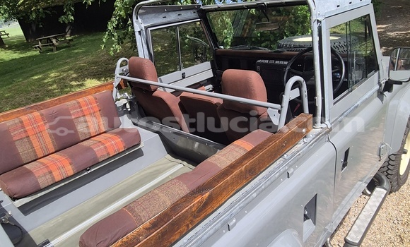 Acheter Import Voiture Land Rover Defender Autre à Anse-la-Raye, Anse-la-Raye Acheter Import Voiture Land Rover Defender Autre à Anse-la-Raye, Anse-la-Raye