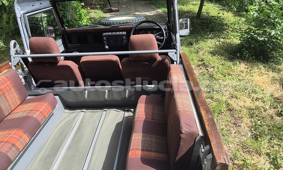Acheter Import Voiture Land Rover Defender Autre à Anse-la-Raye, Anse-la-Raye Acheter Import Voiture Land Rover Defender Autre à Anse-la-Raye, Anse-la-Raye