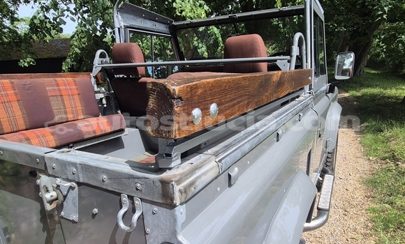 Acheter Import Voiture Land Rover Defender Autre à Anse-la-Raye, Anse-la-Raye Acheter Import Voiture Land Rover Defender Autre à Anse-la-Raye, Anse-la-Raye