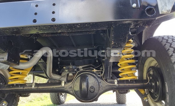 Acheter Import Voiture Land Rover Defender Autre à Anse-la-Raye, Anse-la-Raye Acheter Import Voiture Land Rover Defender Autre à Anse-la-Raye, Anse-la-Raye