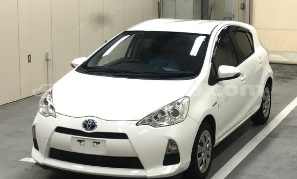 Acheter Occasion Voiture Toyota Aqua Blanc à Castries, Castries Acheter Occasion Voiture Toyota Aqua Blanc à Castries, Castries
