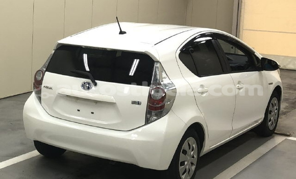 Acheter Occasion Voiture Toyota Aqua Blanc à Castries, Castries Acheter Occasion Voiture Toyota Aqua Blanc à Castries, Castries