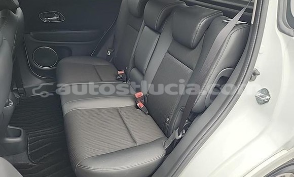 Buy Used Honda Vezel White Car in Castries in Castries Buy Used Honda Vezel White Car in Castries in Castries