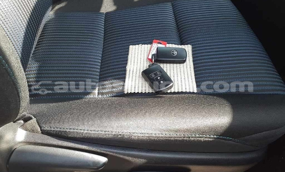 Buy Used Toyota Voxy White Car in Castries in Castries Buy Used Toyota Voxy White Car in Castries in Castries