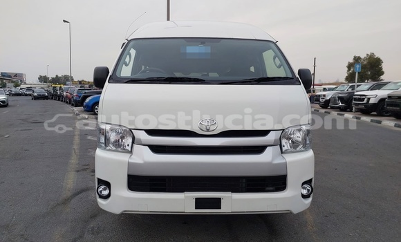 Buy Used Toyota Hiace White Car in Canaries in Canaries