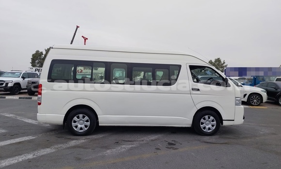Buy Used Toyota Hiace White Car in Canaries in Canaries Buy Used Toyota Hiace White Car in Canaries in Canaries
