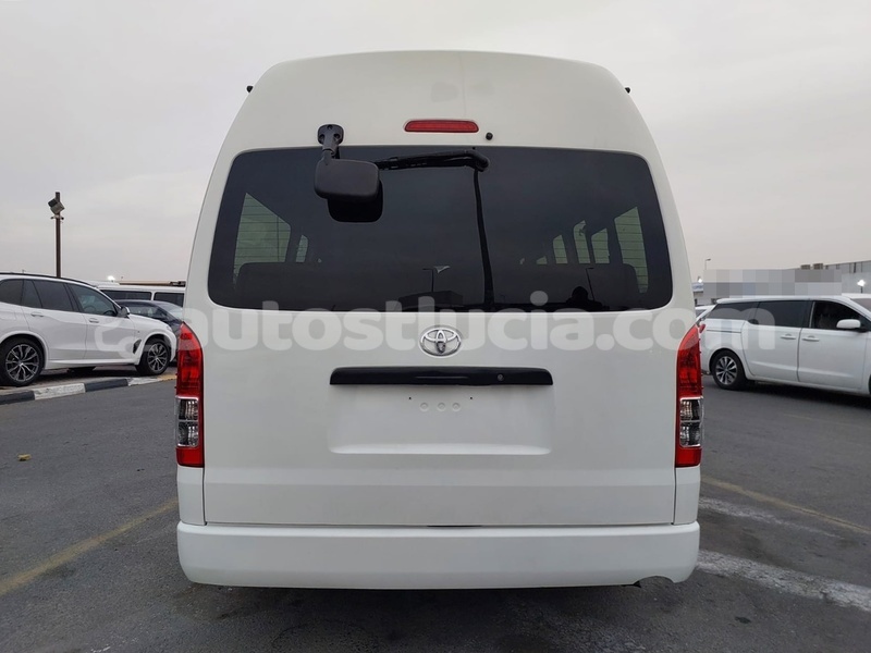 Big with watermark toyota hiace canaries canaries 4601