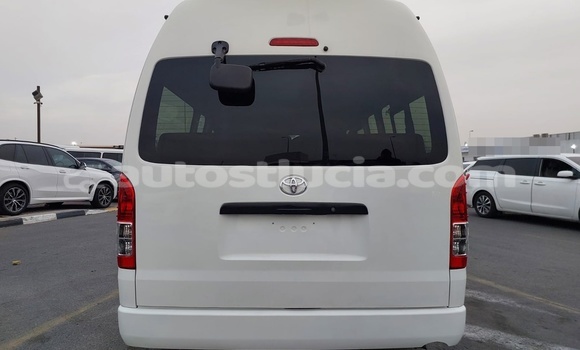 Buy Used Toyota Hiace White Car in Canaries in Canaries Buy Used Toyota Hiace White Car in Canaries in Canaries
