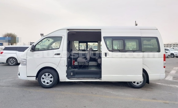 Buy Used Toyota Hiace White Car in Canaries in Canaries Buy Used Toyota Hiace White Car in Canaries in Canaries