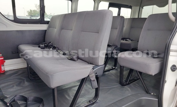 Buy Used Toyota Hiace White Car in Canaries in Canaries Buy Used Toyota Hiace White Car in Canaries in Canaries