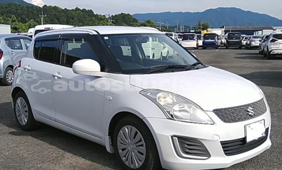 Buy Used Suzuki Swift White Car in Castries in Castries