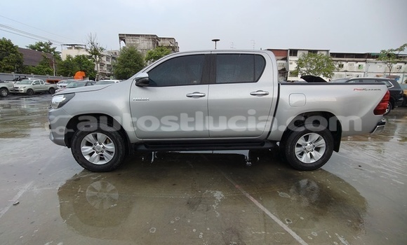 Buy Used Toyota Hiluxe Revo Silver Car in Castries in Castries Buy Used Toyota Hiluxe Revo Silver Car in Castries in Castries