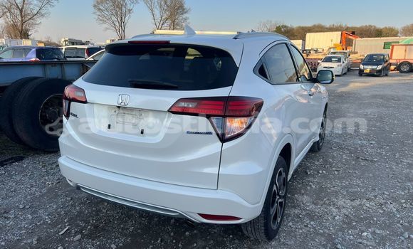 Buy Used Honda Vezel White Car in Castries in Castries Buy Used Honda Vezel White Car in Castries in Castries