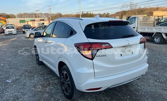 Buy Used Honda Vezel White Car in Castries in Castries Buy Used Honda Vezel White Car in Castries in Castries