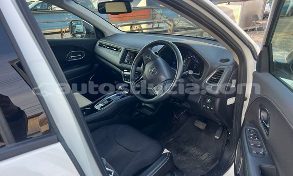 Buy Used Honda Vezel White Car in Castries in Castries Buy Used Honda Vezel White Car in Castries in Castries