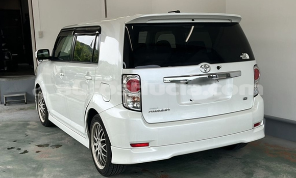 Buy Used Toyota Corolla Rumion White Car in Castries in Castries Buy Used Toyota Corolla Rumion White Car in Castries in Castries