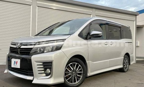 Buy Used Toyota Voxy Silver Car in Castries in Castries
