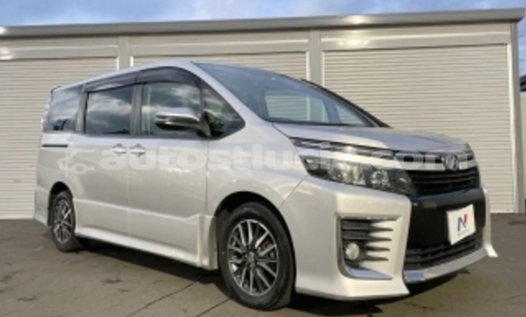 Buy Used Toyota Voxy Silver Car in Castries in Castries Buy Used Toyota Voxy Silver Car in Castries in Castries