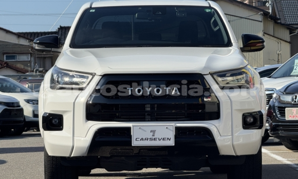 Buy Used Toyota Hiluxe Revo White Car in Castries in Castries Buy Used Toyota Hiluxe Revo White Car in Castries in Castries