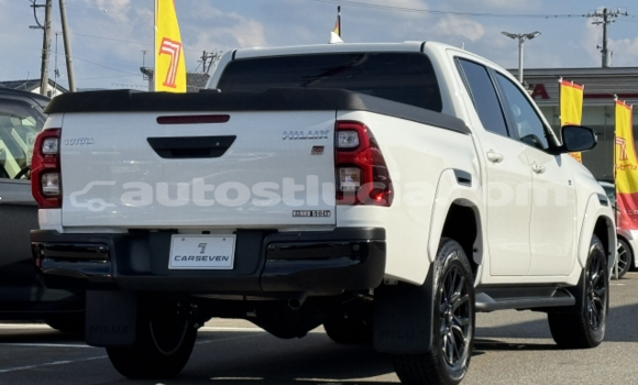Buy Used Toyota Hiluxe Revo White Car in Castries in Castries Buy Used Toyota Hiluxe Revo White Car in Castries in Castries