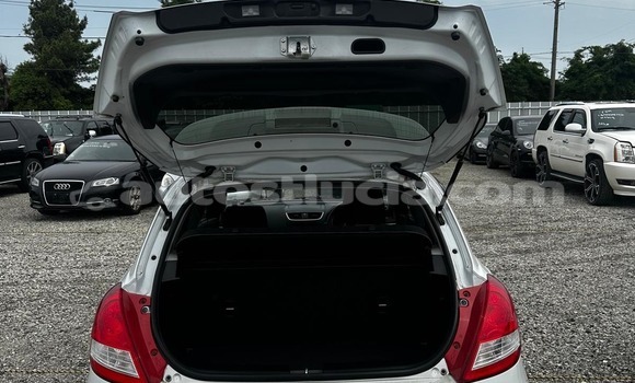 Buy Used Suzuki Swift White Car in Castries in Castries Buy Used Suzuki Swift White Car in Castries in Castries