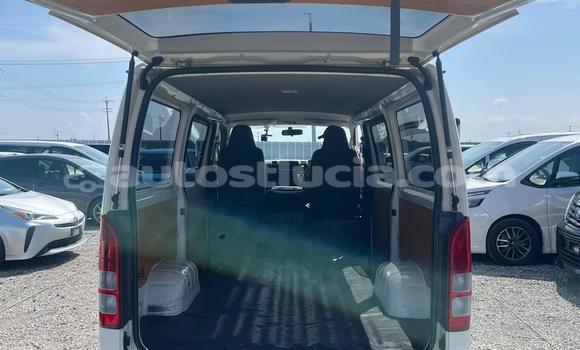 Buy Used Toyota Hiace White Car in Castries in Castries Buy Used Toyota Hiace White Car in Castries in Castries