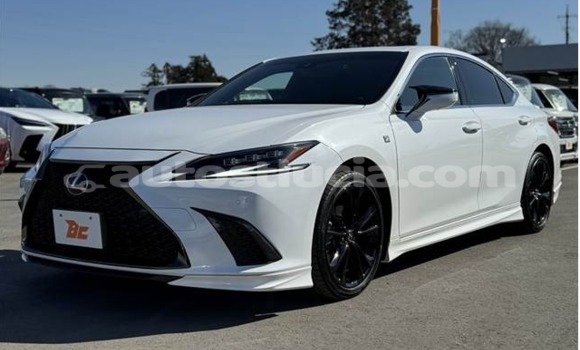 Buy Used Lexus ES 300 White Car in Castries in Castries Buy Used Lexus ES 300 White Car in Castries in Castries