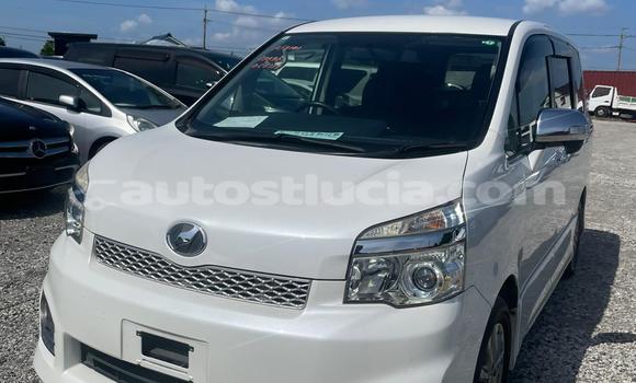 Acheter Occasion Voiture Toyota Voxy Blanc à Castries, Castries Acheter Occasion Voiture Toyota Voxy Blanc à Castries, Castries