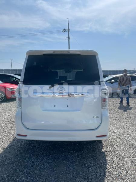 Big with watermark toyota voxy castries castries 4629