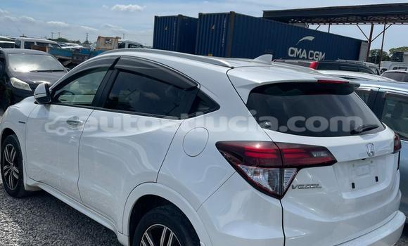 Acheter Occasion Voiture Honda Vezel Blanc à Castries, Castries Acheter Occasion Voiture Honda Vezel Blanc à Castries, Castries