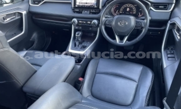 Acheter Occasion Voiture Toyota RAV4 Blanc à Castries, Castries Acheter Occasion Voiture Toyota RAV4 Blanc à Castries, Castries
