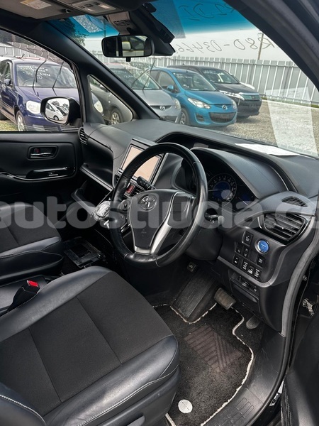 Big with watermark toyota noah anse la raye import dubai 4633