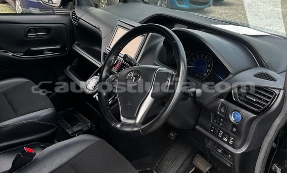 Acheter Occasion Voiture Toyota Noah Noir à Laborie, Laborie Acheter Occasion Voiture Toyota Noah Noir à Laborie, Laborie