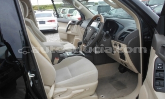 Acheter Occasion Voiture Toyota Land Cruiser Prado Noir à Castries, Castries Acheter Occasion Voiture Toyota Land Cruiser Prado Noir à Castries, Castries