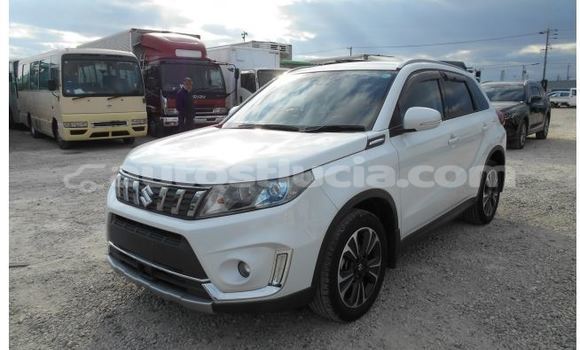 Acheter Import Voiture Suzuki Escudo Blanc à Laborie, Laborie
