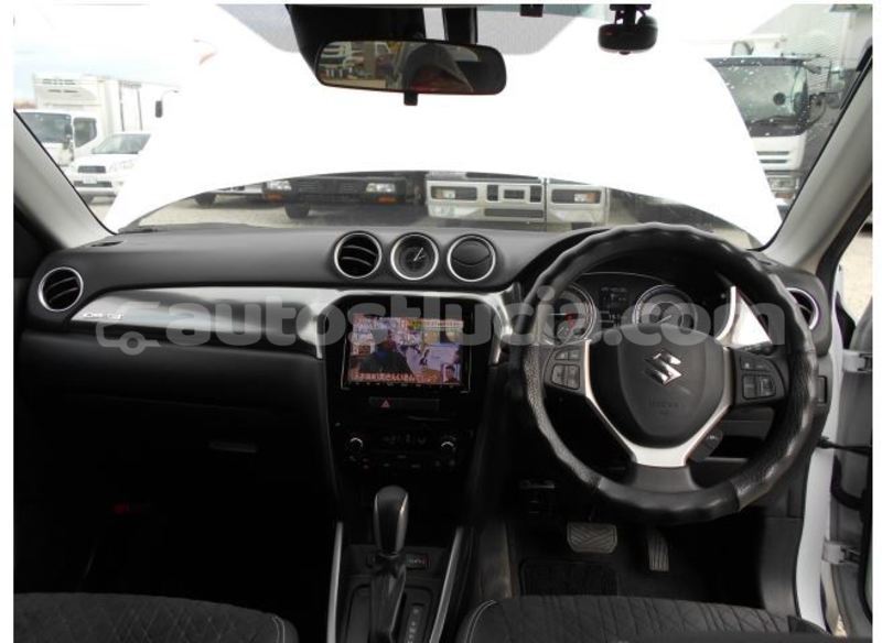 Big with watermark suzuki escudo laborie laborie 4636