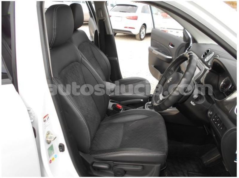 Big with watermark suzuki escudo laborie laborie 4636