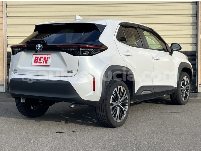 Big with watermark toyota yaris castries choc 4637