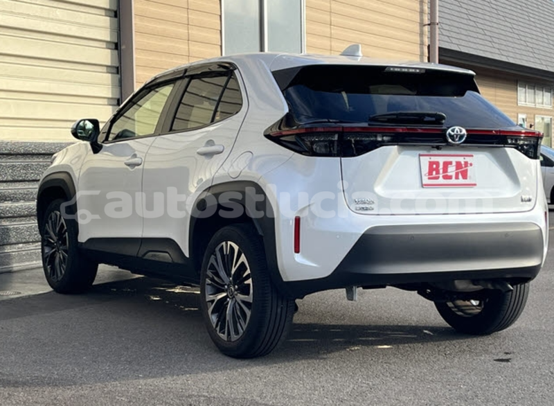 Big with watermark toyota yaris castries choc 4637