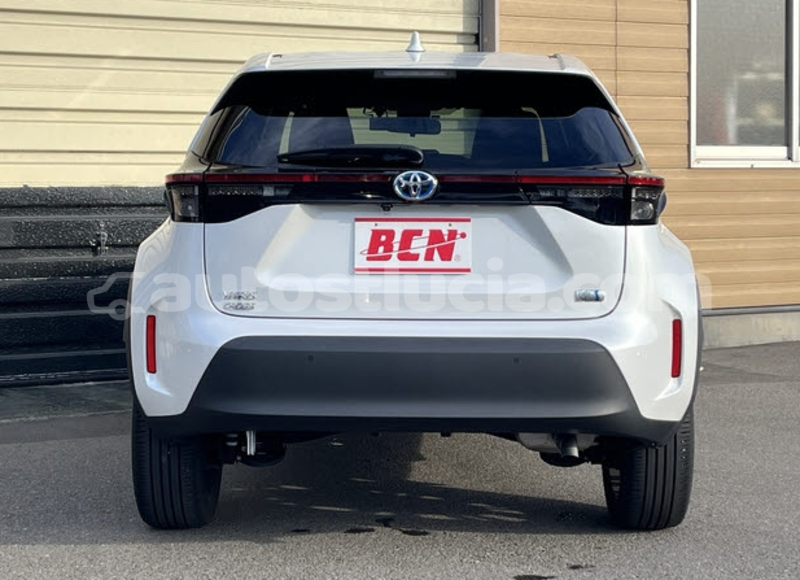 Big with watermark toyota yaris castries choc 4637
