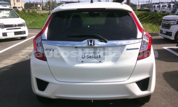 Acheter Occasion Voiture Honda FIT Blanc à Choiseul, Choiseul Acheter Occasion Voiture Honda FIT Blanc à Choiseul, Choiseul