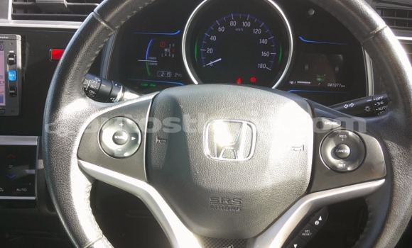 Acheter Occasion Voiture Honda FIT Blanc à Choiseul, Choiseul Acheter Occasion Voiture Honda FIT Blanc à Choiseul, Choiseul