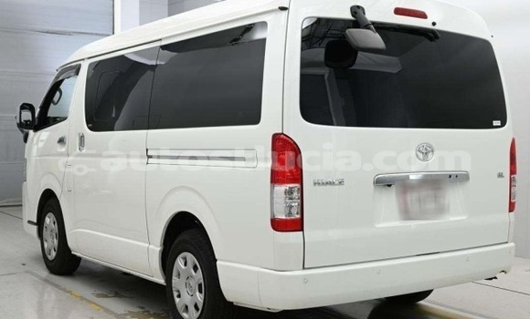 Buy Used Toyota Hiace White Car in Castries in Castries Buy Used Toyota Hiace White Car in Castries in Castries