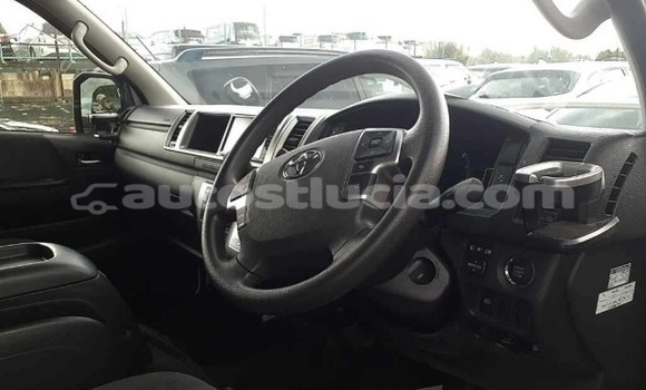 Buy Used Toyota Hiace White Car in Castries in Castries Buy Used Toyota Hiace White Car in Castries in Castries
