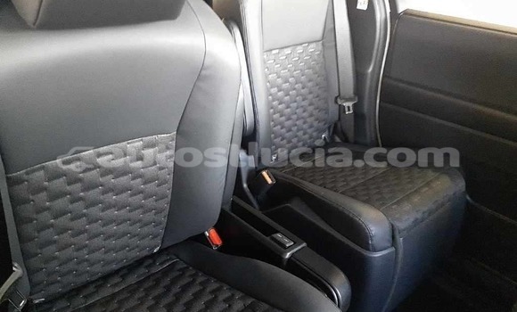 Buy Used Toyota Voxy White Car in Castries in Castries Buy Used Toyota Voxy White Car in Castries in Castries