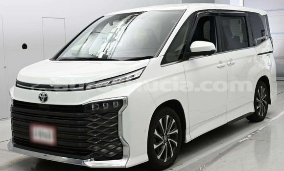 Buy Used Toyota Voxy White Car in Castries in Castries Buy Used Toyota Voxy White Car in Castries in Castries