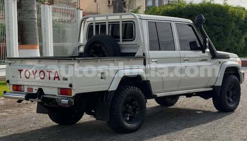 Big with watermark toyota land cruiser canaries canaries 4658