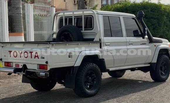 Acheter Occasion Voiture Toyota Land Cruiser Blanc à Canaries, Canaries Acheter Occasion Voiture Toyota Land Cruiser Blanc à Canaries, Canaries