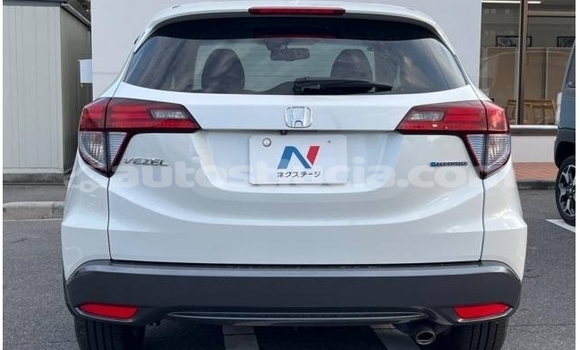 Buy Used Honda Vezel White Car in Castries in Castries Buy Used Honda Vezel White Car in Castries in Castries